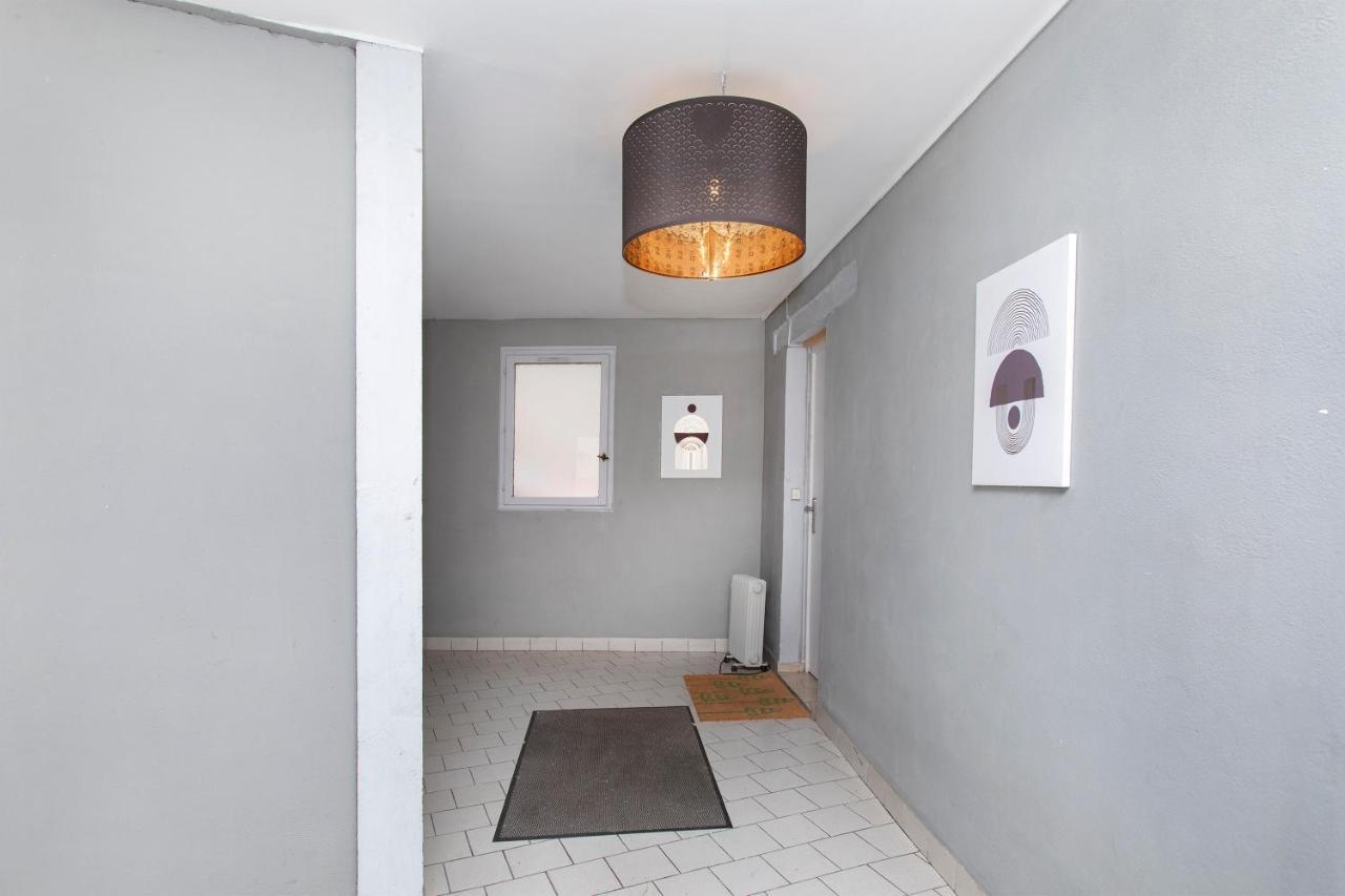 La Petite Terrasse - Appartement Spacieux Брион Екстериор снимка